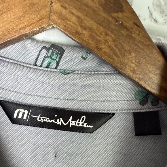 Travis Mathew St Patricks Day Cocktail Print Pima Blend Golf Polo Mens Medium - Picture 4 of 9